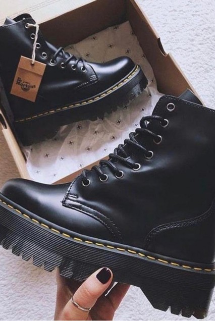 Dr. Martens Siyah Bot