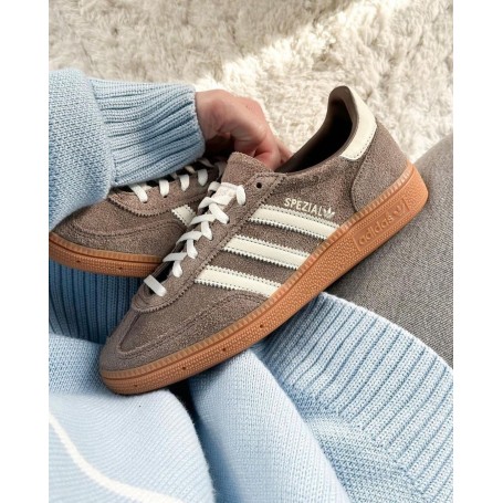 Adidasi Spezial kahve
