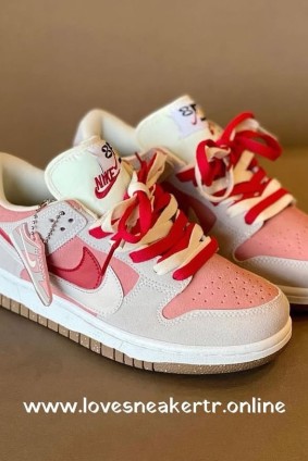 Nike Dunk Swoosh Pink