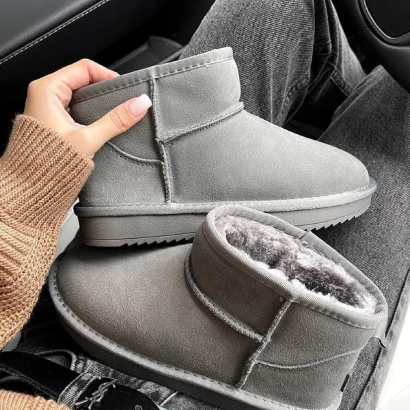 UGG Gri Mini